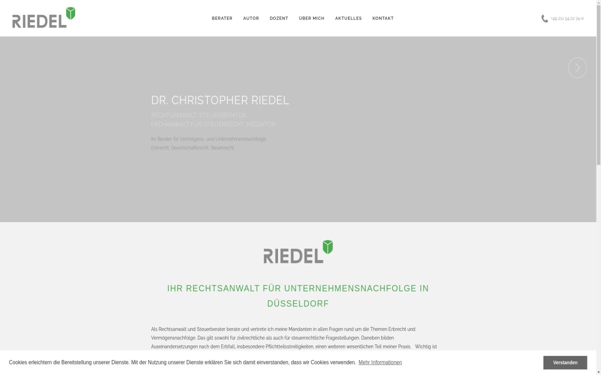 https://www.christo­pher­riedel.de